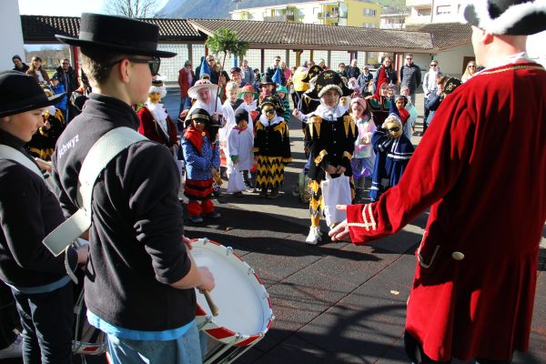 Güdelzischtig Kinderfasnacht, Bild 2