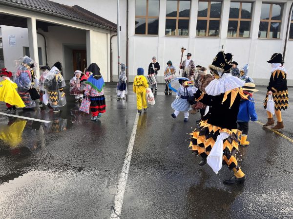 Güdelzischtig Kinderfasnacht, Bild 27